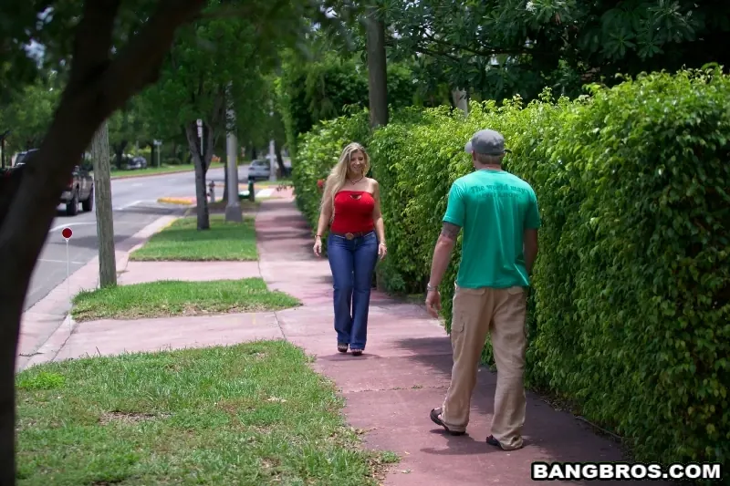 Sara Jay en 'Sara Jay' from 'Bangbros' (foto 18) Bangbros 'Sara Jay' protagonizando Sara Jay (foto 18)