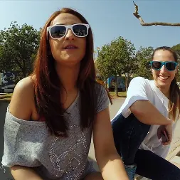 Sarah en 'Bangbros' Morena de grandes tetas se deja follar en público (Miniatura 120)