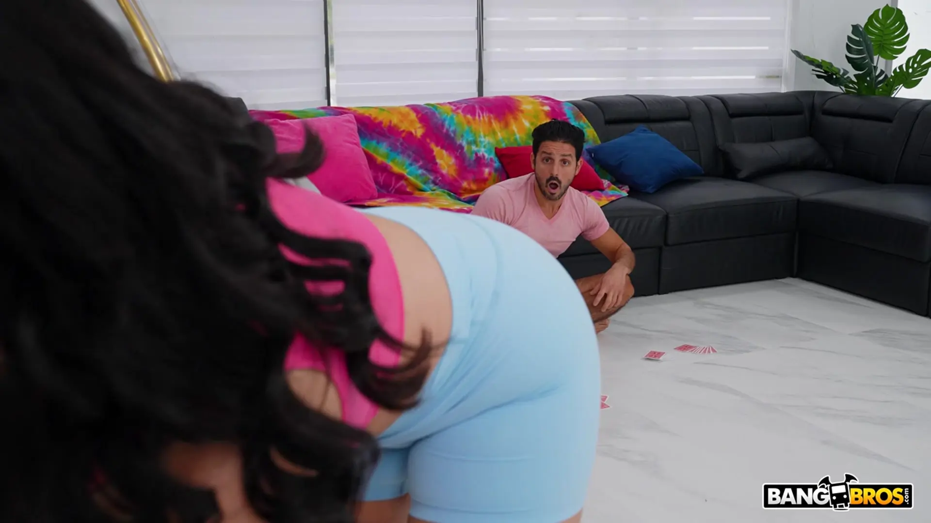 Bangbros 'Mi compañera de cuarto cachonda' protagonizando Sarah Arabic (foto 37)