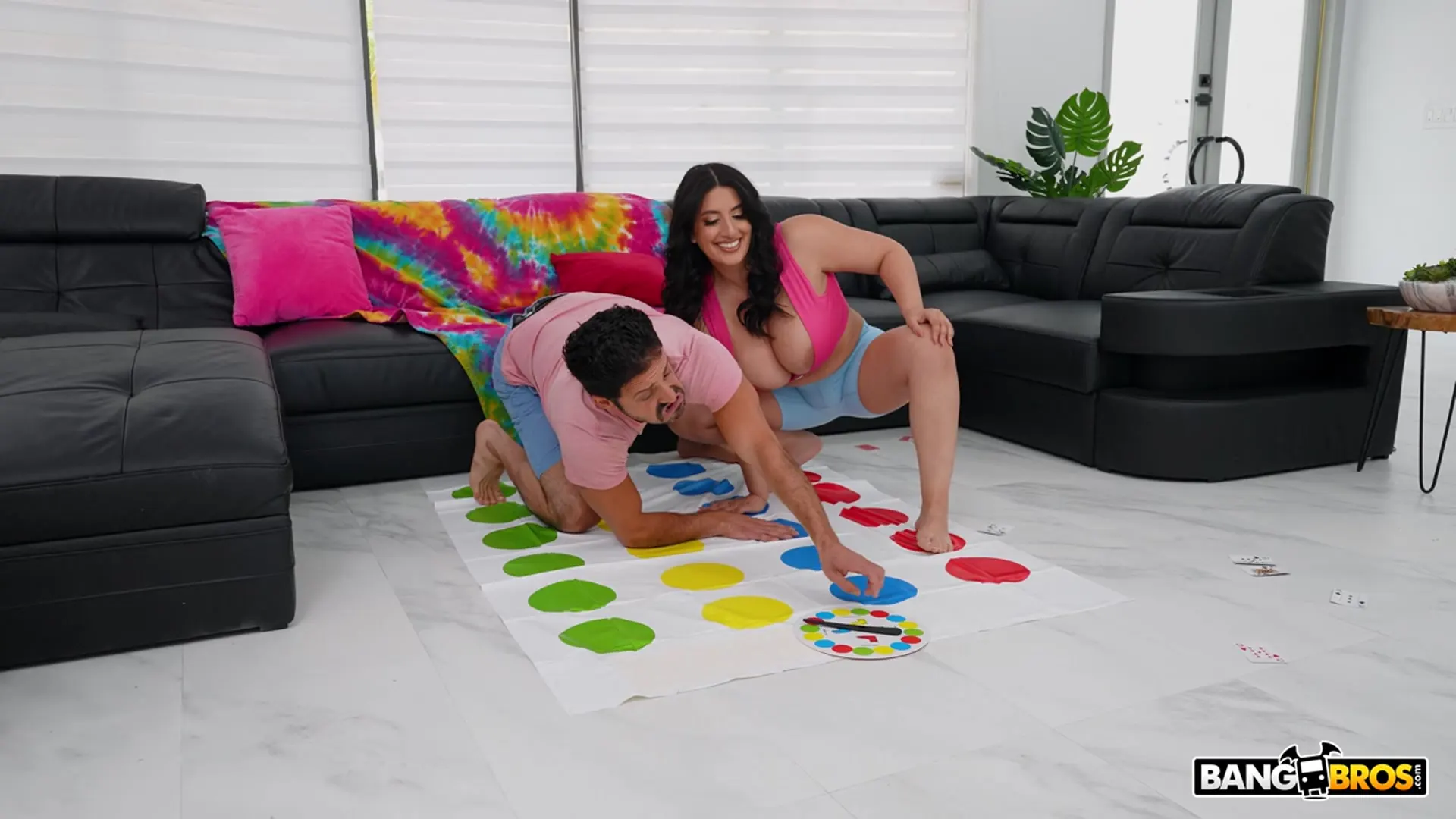 Bangbros 'Mi compañera de cuarto cachonda' protagonizando Sarah Arabic (foto 74)