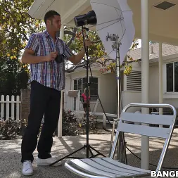 Sarah Jessie en Is Picture Perfect! (foto 300) Sarah Jessie en 'Bangbros' Is Picture Perfect! (Miniatura 300)