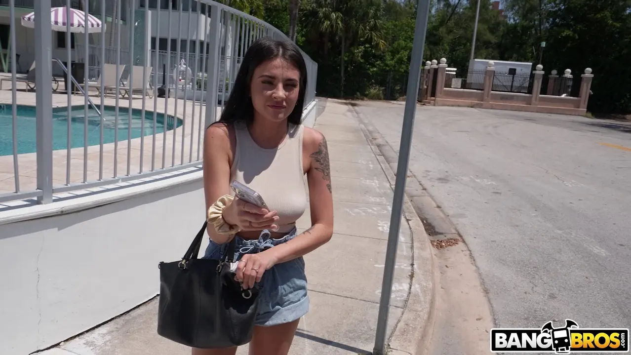 Serena Salgot en 'Autobús monstruo' from 'Bangbros' (foto 75) Bangbros 'Autobús monstruo' protagonizando Serena Salgot (foto 75)