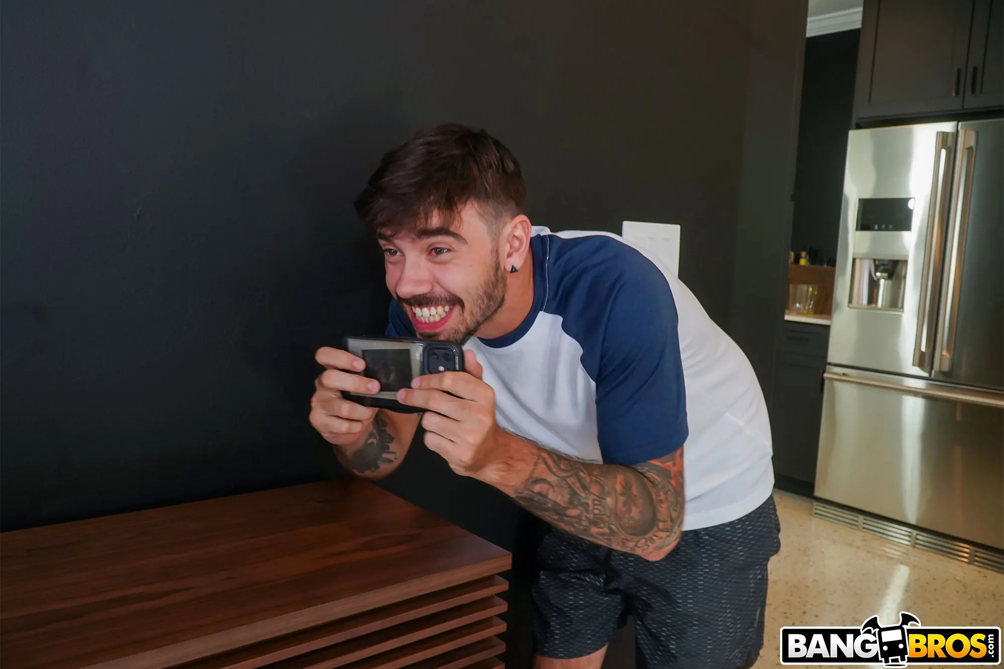 Bangbros '¡¡¡Mi hermanastra es una chica webcam!!!' protagonizando Serena Santos (foto 210)