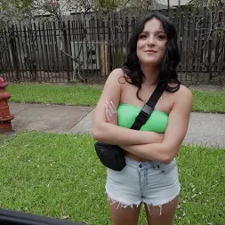 Serena Sterling en A Serena le encanta la salchicha italiana (foto 112) Serena Sterling en 'Bangbros' A Serena le encanta la salchicha italiana (Miniatura 112)