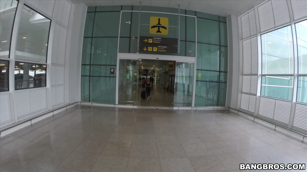 Sharon Lee en 'Chica asiática de grandes tetas follada en público' from 'Bangbros' (foto 1) Bangbros 'Chica asiática de grandes tetas follada en público' protagonizando Sharon Lee (foto 1)