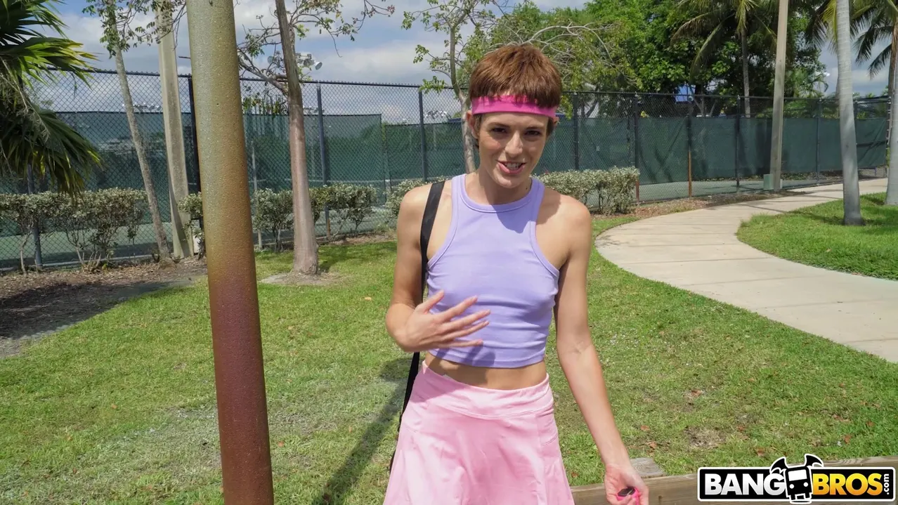 Bangbros 'Estrella anal semiprofesional' protagonizando Sidra Sage (foto 375)