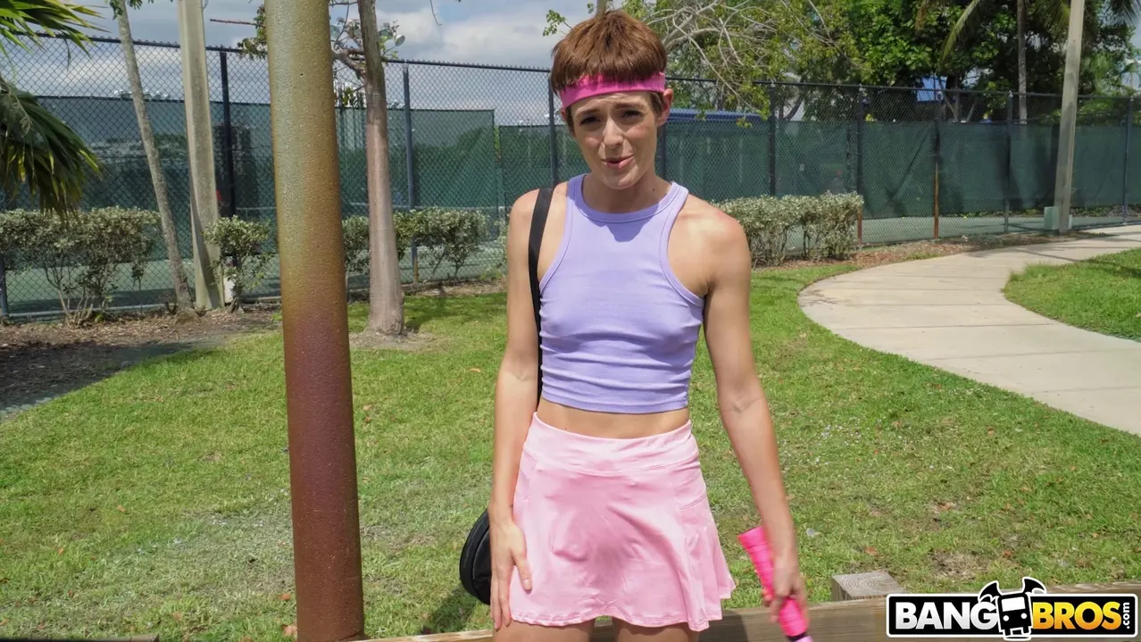 Bangbros 'Estrella anal semiprofesional' protagonizando Sidra Sage (foto 750)