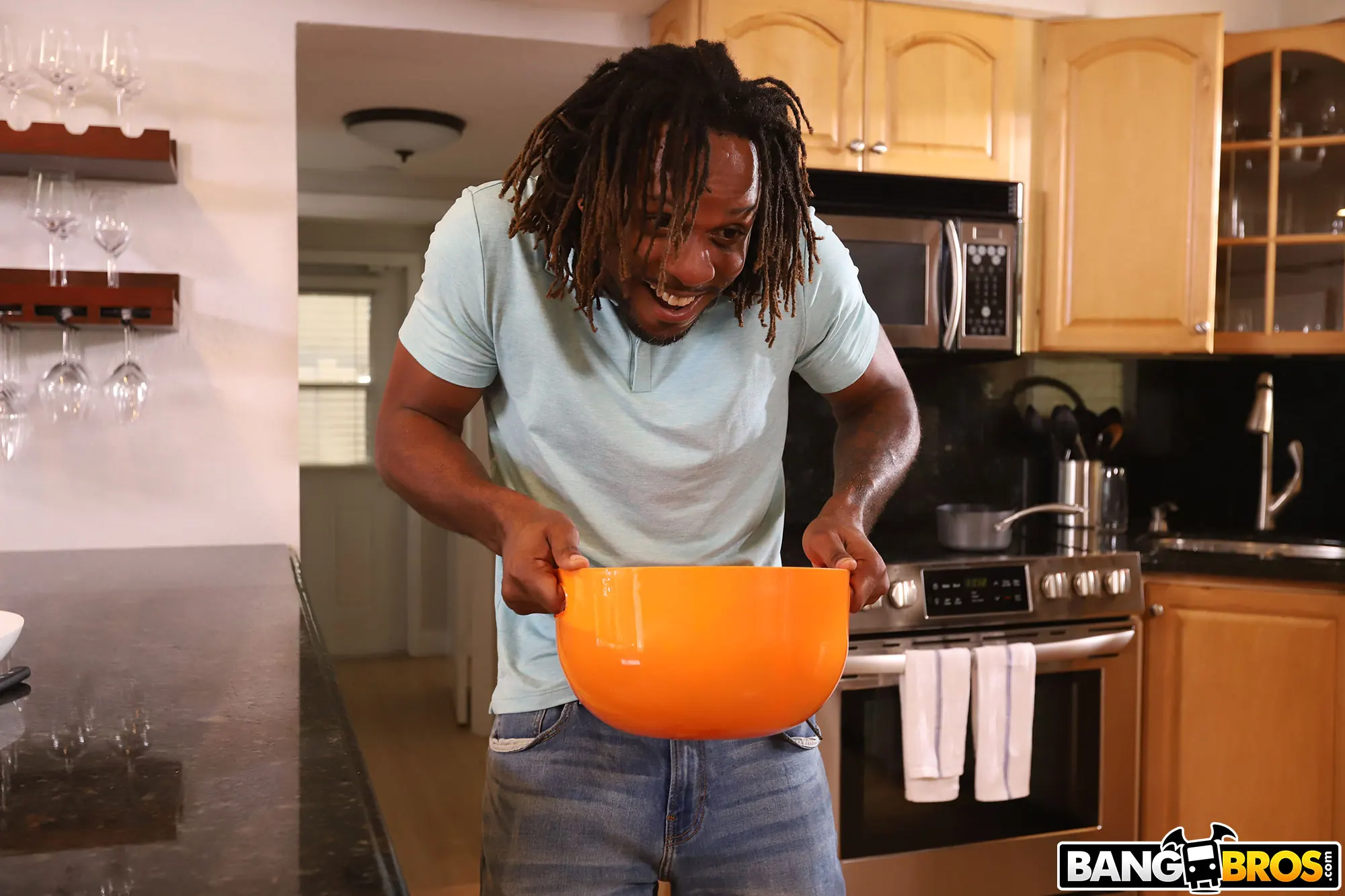 Skyla Sun en 'Pene en un tazón' from 'Bangbros' (foto 11) Bangbros 'Pene en un tazón' protagonizando Skyla Sun (foto 11)