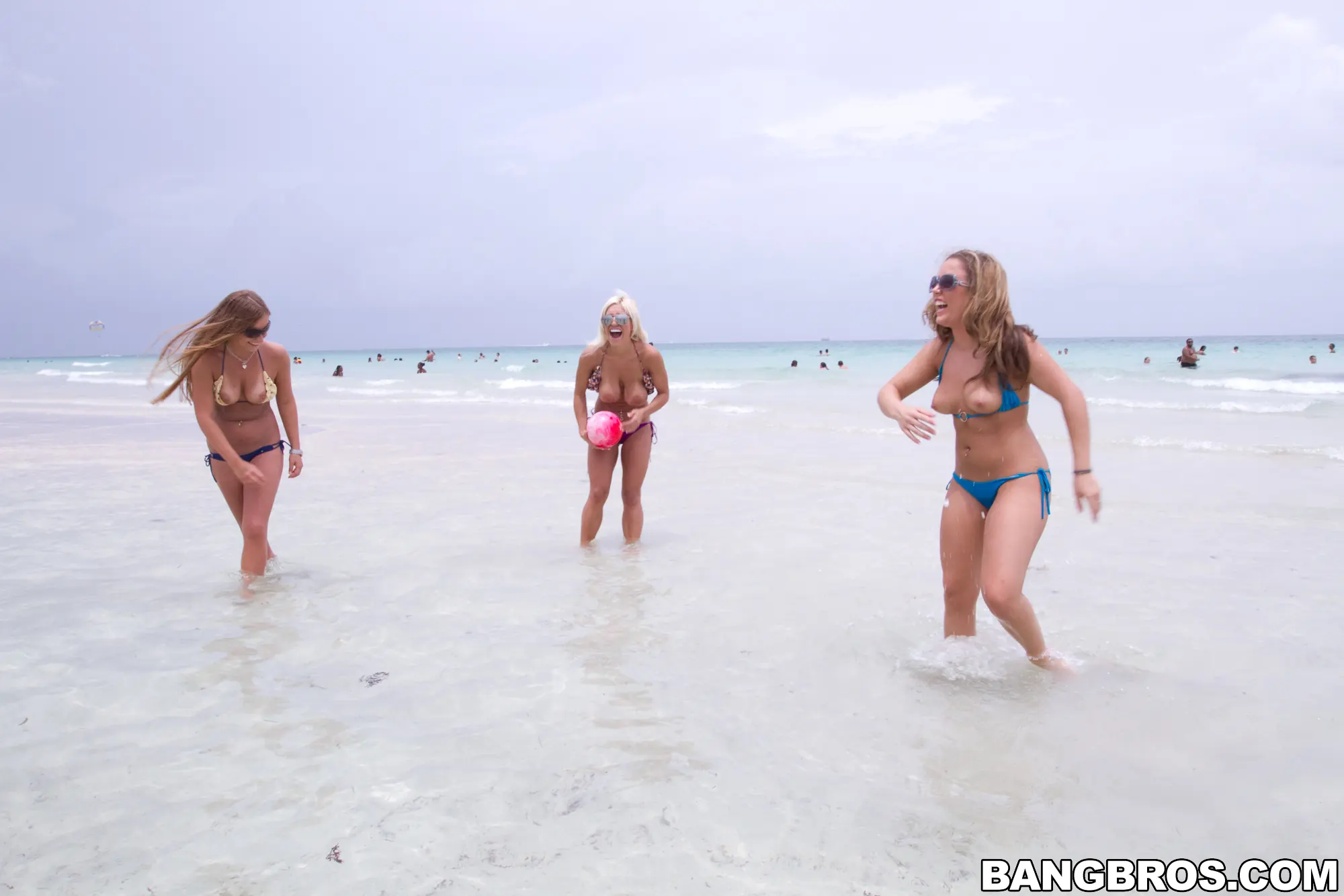 Bangbros 'Chicas de playa' protagonizando Sofia Ressen (foto 80)