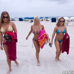 Sofia Ressen en 'Bangbros' Chicas de playa (Miniatura 96)