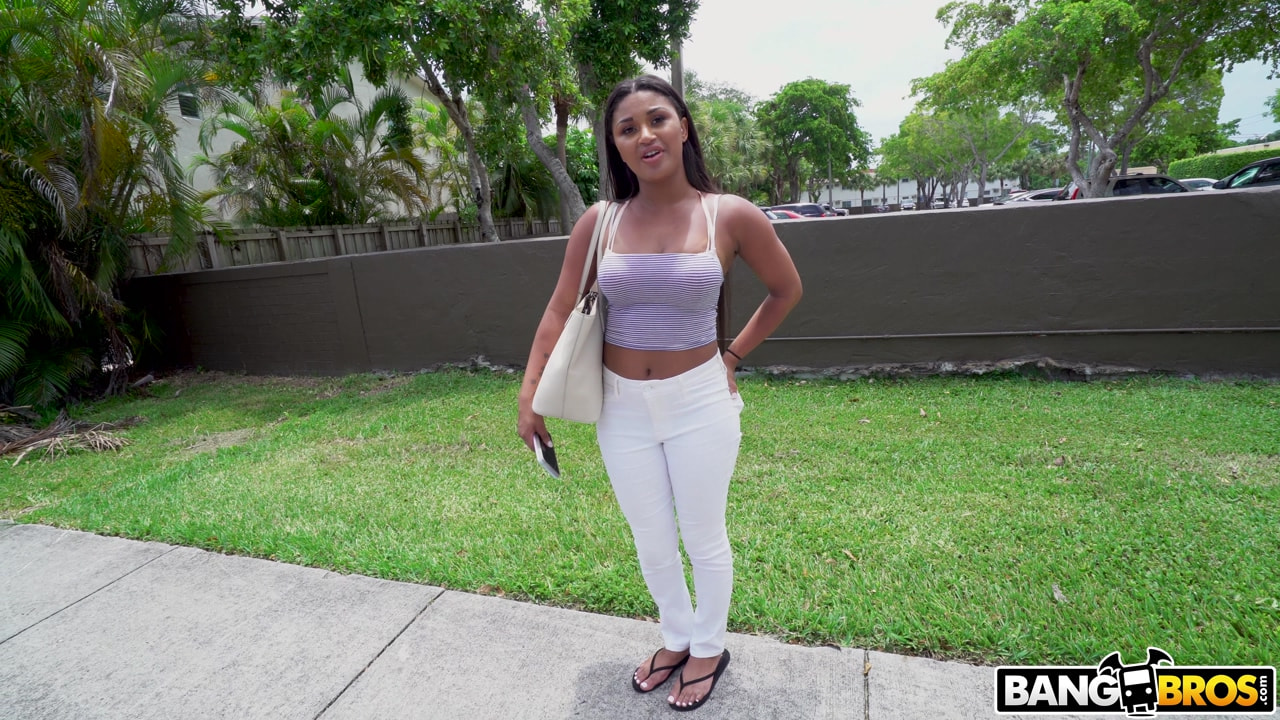 Bangbros 'Dating Advice on The Bus' starring Sommer Isabella (Photo 30)