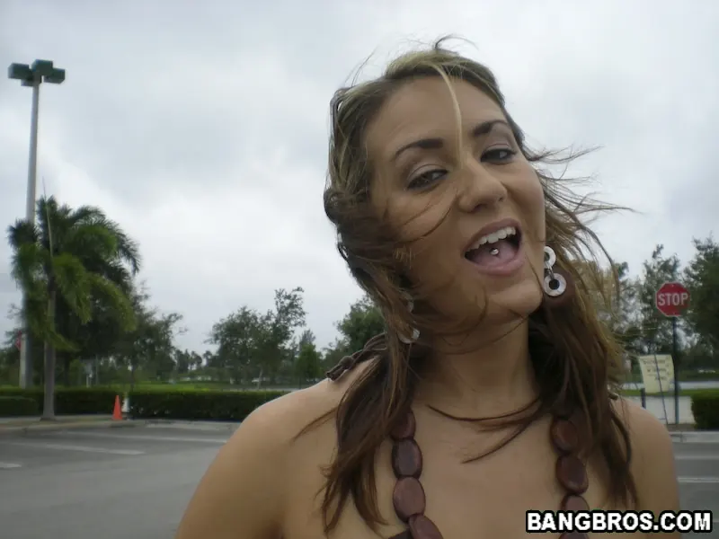 Bangbros 'Ratas del centro comercial' protagonizando Sophie Dee (foto 30)