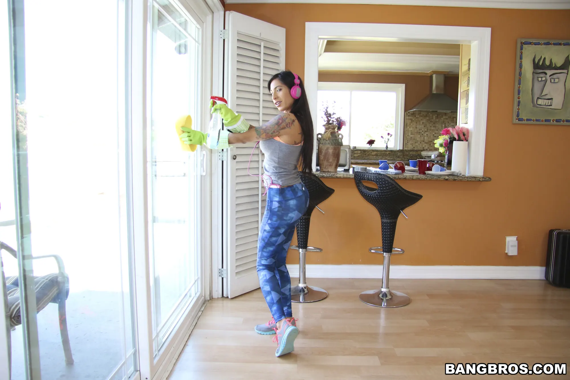 Stacy Jay in 'cleans every last drop' from 'Bangbros' (Photo 32) Bangbros 'cleans every last drop' starring Stacy Jay (Photo 32)