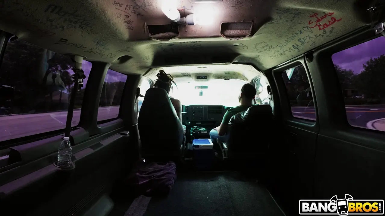 Bangbros 'El golpeteo de la dulce Sofía' protagonizando Sweet Sophia (foto 1)