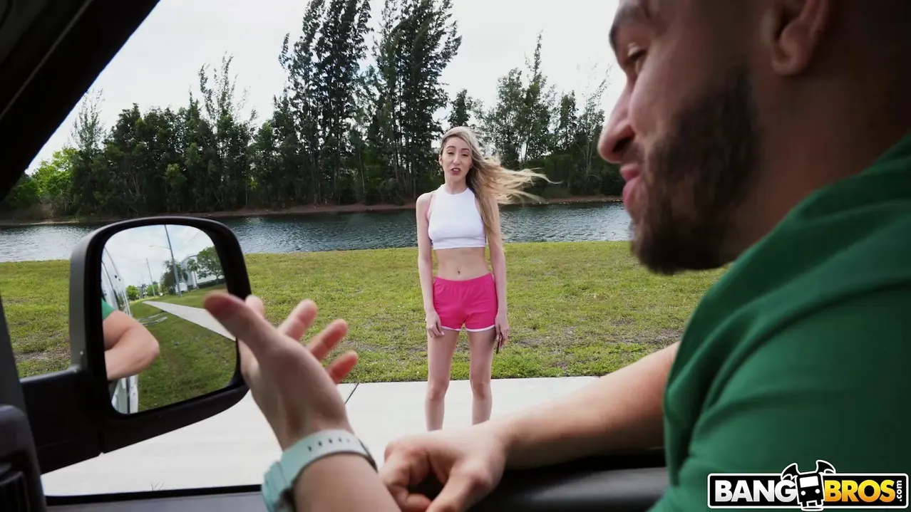 Sweet Sophia en 'El golpeteo de la dulce Sofía' from 'Bangbros' (foto 375) Bangbros 'El golpeteo de la dulce Sofía' protagonizando Sweet Sophia (foto 375)