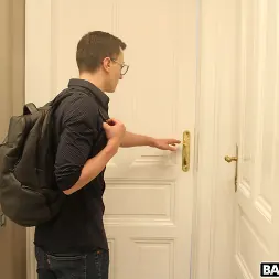 Sybil en 'Bangbros' Atada y follada por su hermanastro (Miniatura 81)