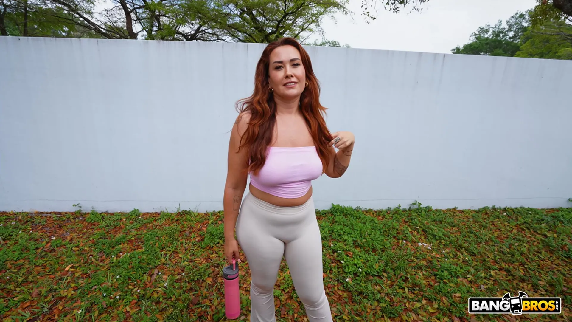 Bangbros 'La camiseta mojada de Tara con sexo' protagonizando Tara Blackwell (foto 140)