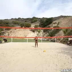 Tatiyana Foxx en Polla blanca para chica negra (foto 22) Tatiyana Foxx en 'Bangbros' Polla blanca para chica negra (Miniatura 22)