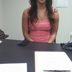 Teanna Trump en 'Bangbros' Una chica de ébano se deja follar en la oficina (Miniatura 1)