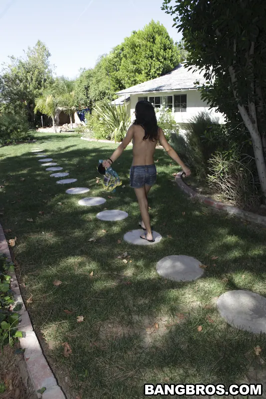 Tia Cyrus en 'Cinco pies de calor' from 'Bangbros' (foto 84) Bangbros 'Cinco pies de calor' protagonizando Tia Cyrus (foto 84)