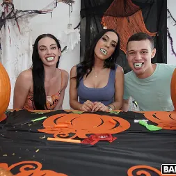 Tia Cyrus en 'Bangbros' Golosina para tragar (Miniatura 92)