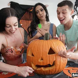 Tia Cyrus en 'Bangbros' Golosina para tragar (Miniatura 115)