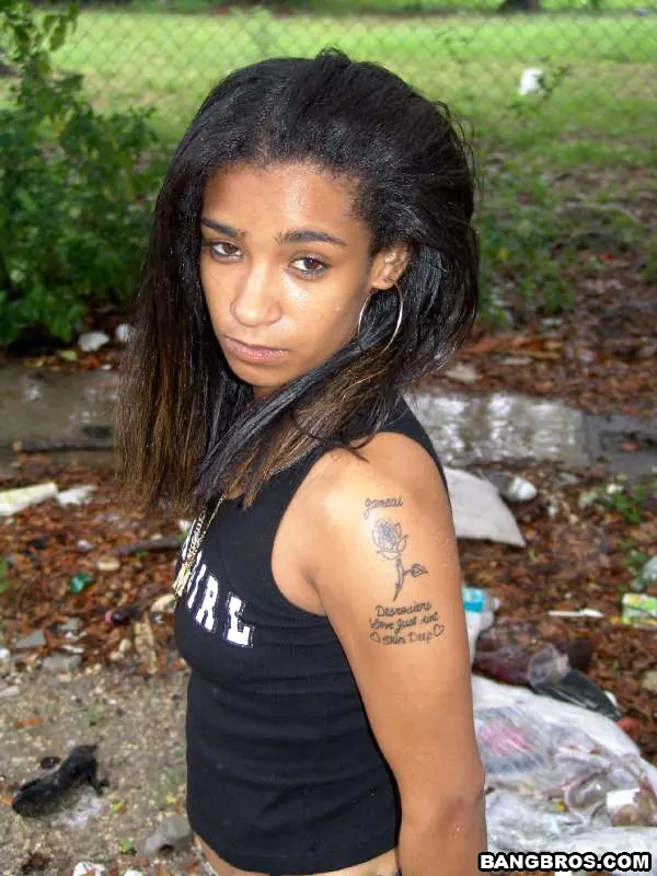 Bangbros 'Where the hood at!' starring Trinity (Photo 2)