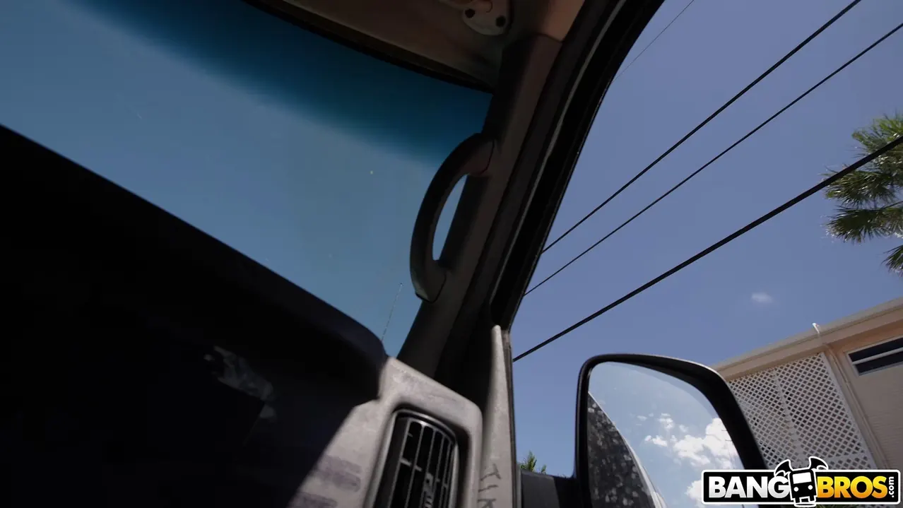 Vanessa Arizona in 'Iron Swinger' from 'Bangbros' (Photo 1) Bangbros 'Iron Swinger' starring Vanessa Arizona (Photo 1)