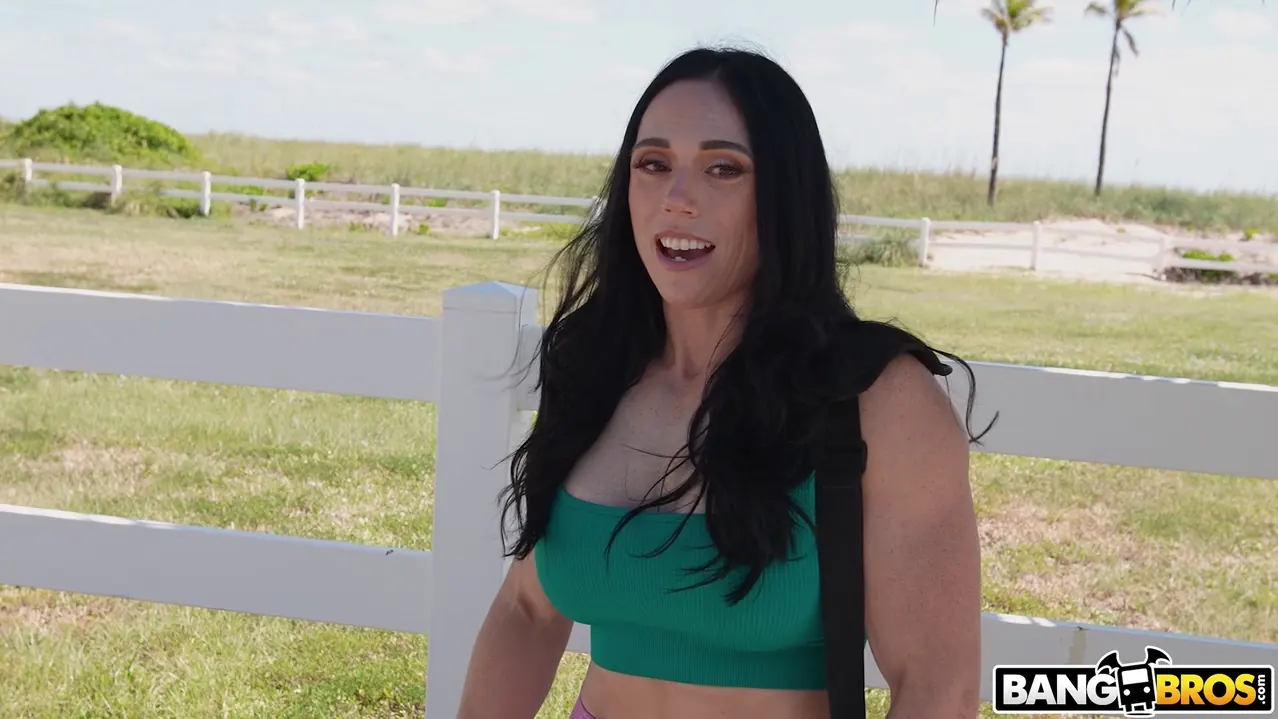 Vanessa Arizona in 'Iron Swinger' from 'Bangbros' (Photo 648) Bangbros 'Iron Swinger' starring Vanessa Arizona (Photo 648)