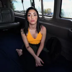 Vanessa Sky en El BangBus es detenido (foto 68) Vanessa Sky en 'Bangbros' El BangBus es detenido (Miniatura 68)