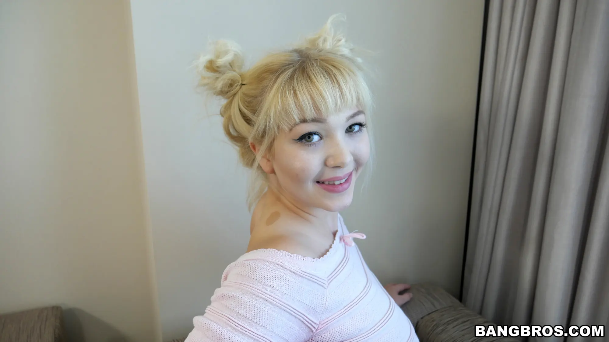 Velvet Rain in 'Breaking In a Newbie' from 'Bangbros' (Photo 22) Bangbros 'Breaking In a Newbie' starring Velvet Rain (Photo 22)