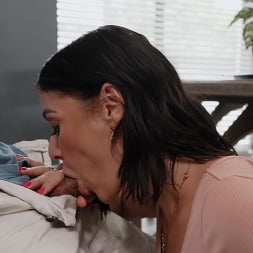 Venus Valencia in 'Bangbros' Help Me Stepmom! (Thumbnail 80)