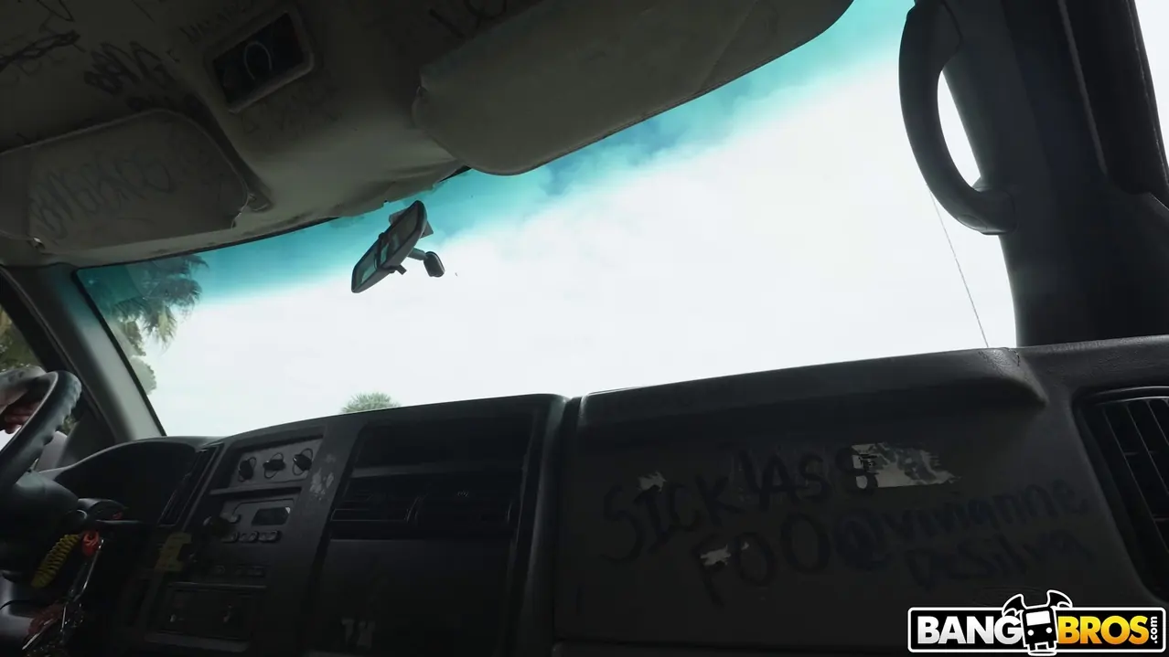 Veronica Church en 'Modelo desesperada por dinero' from 'Bangbros' (foto 1) Bangbros 'Modelo desesperada por dinero' protagonizando Veronica Church (foto 1)