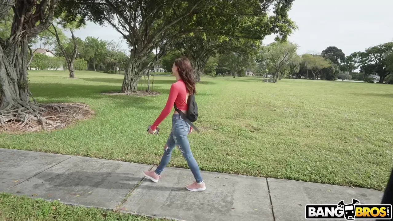 Veronica Church en 'Modelo desesperada por dinero' from 'Bangbros' (foto 75) Bangbros 'Modelo desesperada por dinero' protagonizando Veronica Church (foto 75)