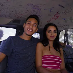 Vienna Black en 'Bangbros' Latina emprendedora obtiene lo que se merece (Miniatura 120)