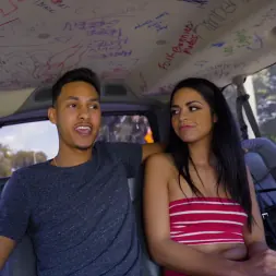 Vienna Black en 'Bangbros' Latina emprendedora obtiene lo que se merece (Miniatura 210)