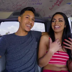 Vienna Black en 'Bangbros' Latina emprendedora obtiene lo que se merece (Miniatura 240)