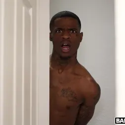 Vienna Black en 'Bangbros' Estirando el coño de mi hermanastra (Miniatura 57)