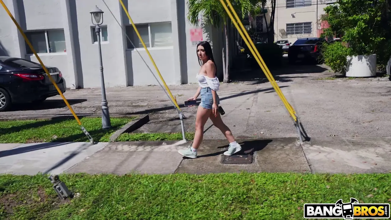 Bangbros 'Violeta tímida y sexy' protagonizando Violet Gems (foto 75)