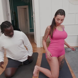 Vitoria Beatriz in 'Bangbros' The Ultimate Booty (Thumbnail 136)