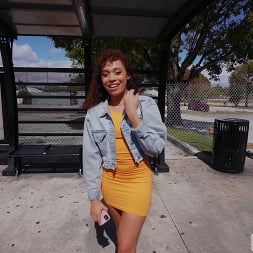 Willow Ryder en 'Bangbros' Cabra de garganta (Miniatura 603)