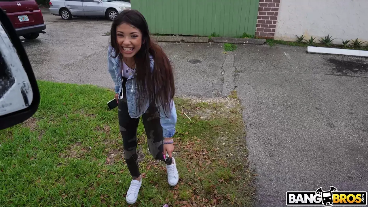 Bangbros 'Explosión de día lluvioso' protagonizando Xxlayna Marie (foto 375)