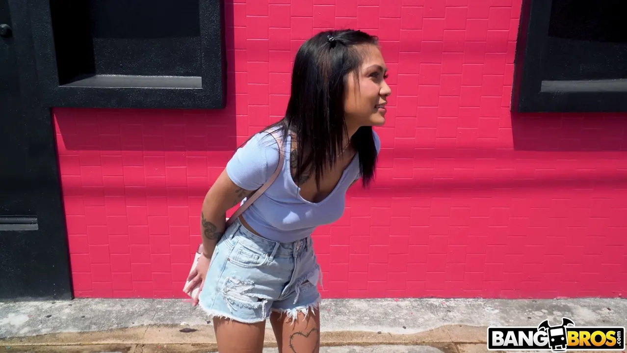 Bangbros 'Adolescente rebelde folla por dinero' protagonizando Yumi Sin (foto 675)