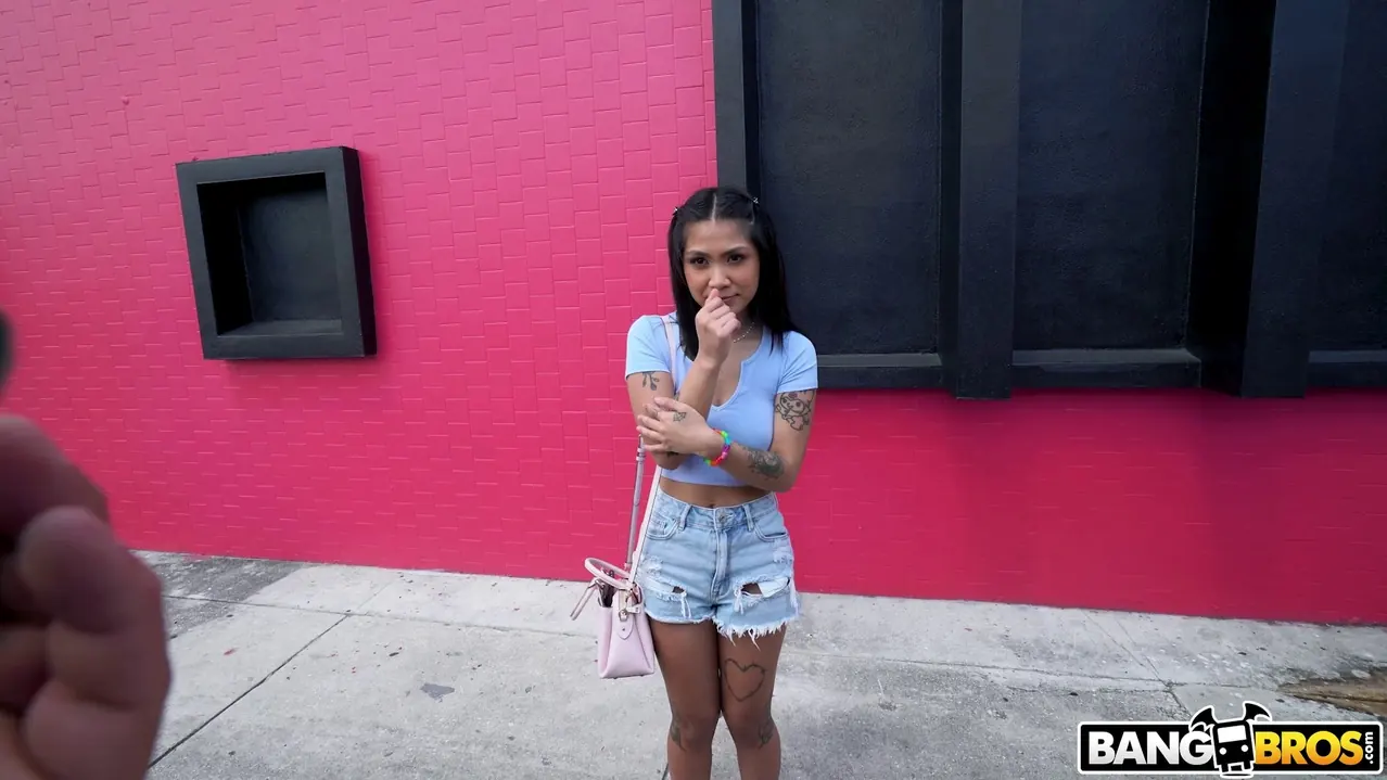 Bangbros 'Adolescente rebelde folla por dinero' protagonizando Yumi Sin (foto 825)