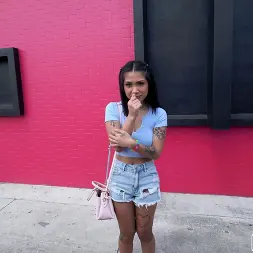 Yumi Sin en Adolescente rebelde folla por dinero (foto 825) Yumi Sin en 'Bangbros' Adolescente rebelde folla por dinero (Miniatura 825)