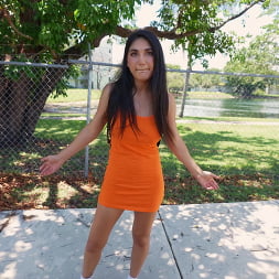 Zarina Noir in 'Bangbros' College Student Does It All On The BangBus (Thumbnail 100)