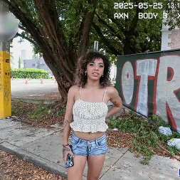 Zerella Skies en 'Bangbros' Coño confundido (Miniatura 92)