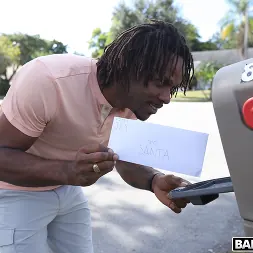 Zoey Sinn en 'Bangbros' Joder al ayudante de Papá Noel (Miniatura 18)