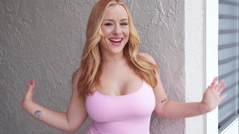 Zoey Uso में 'Fulfilling Dreams'